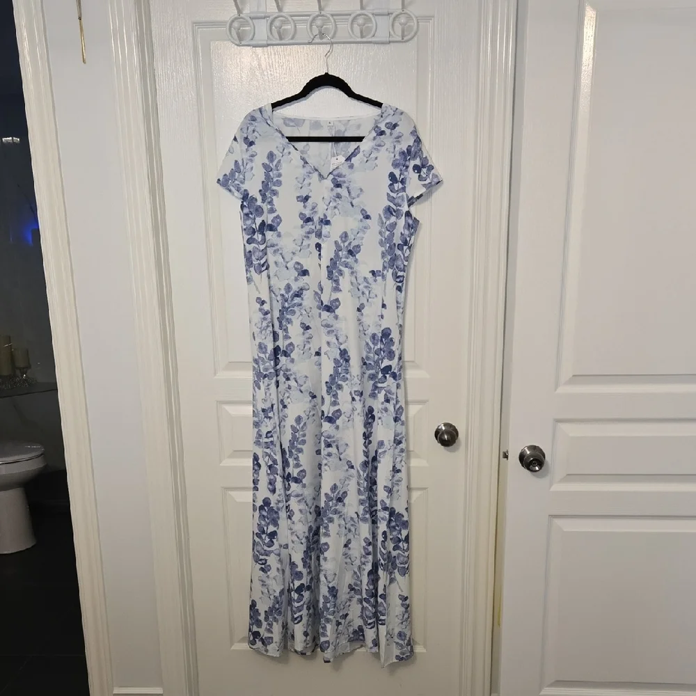 Elegant Blue Flutter Sleeve Maxi Sundress for Weddings - Picture 1 of 4